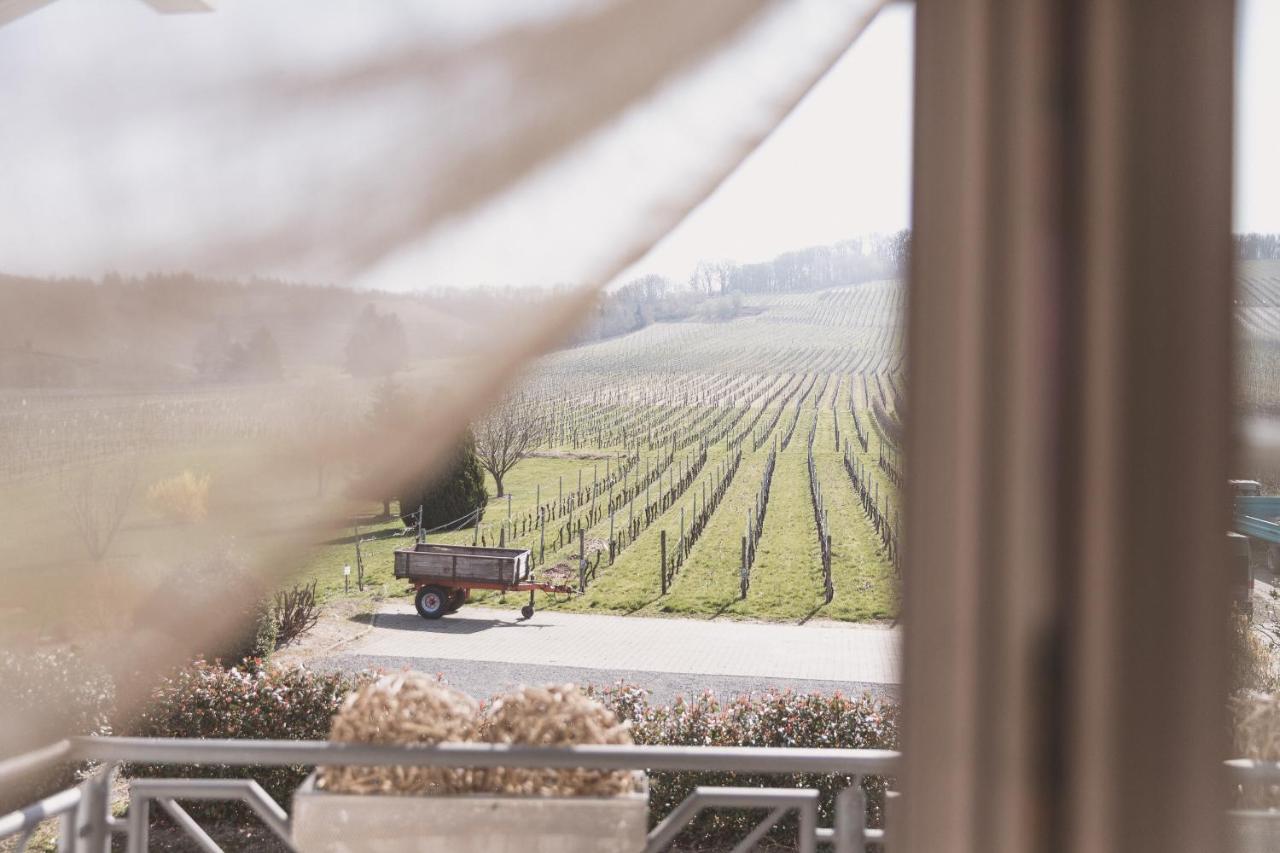 Weingut Gehlen-Cornelius Hotel เบราเนอแบร์ก ภายนอก รูปภาพ